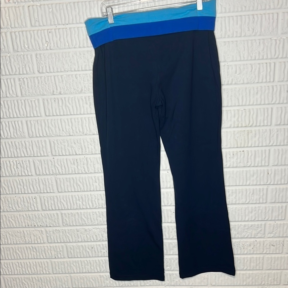 Y2K Vintage Old Navy Blue and Navy Yoga Pants - Picture 2 of 3
